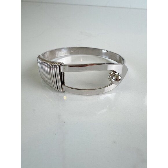 Vintage Napier Silver-Tone Hinged Cuff Bracelet With Mod Wire Coil Design - Picture 2 of 8